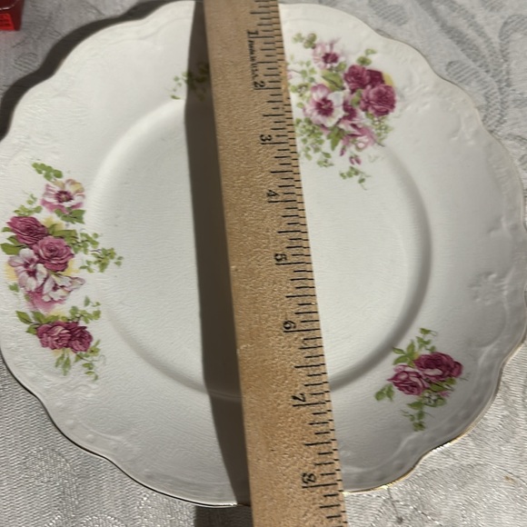 4 Buffalo Pottery Antique Plates - Picture 5 of 5